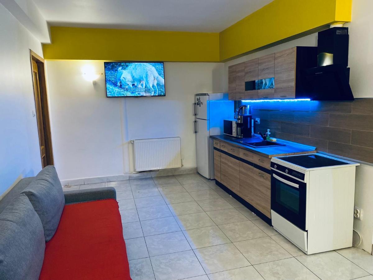 The Lincoln Suites - Central Shabbat Friendly Apartments Бухарест Екстер'єр фото
