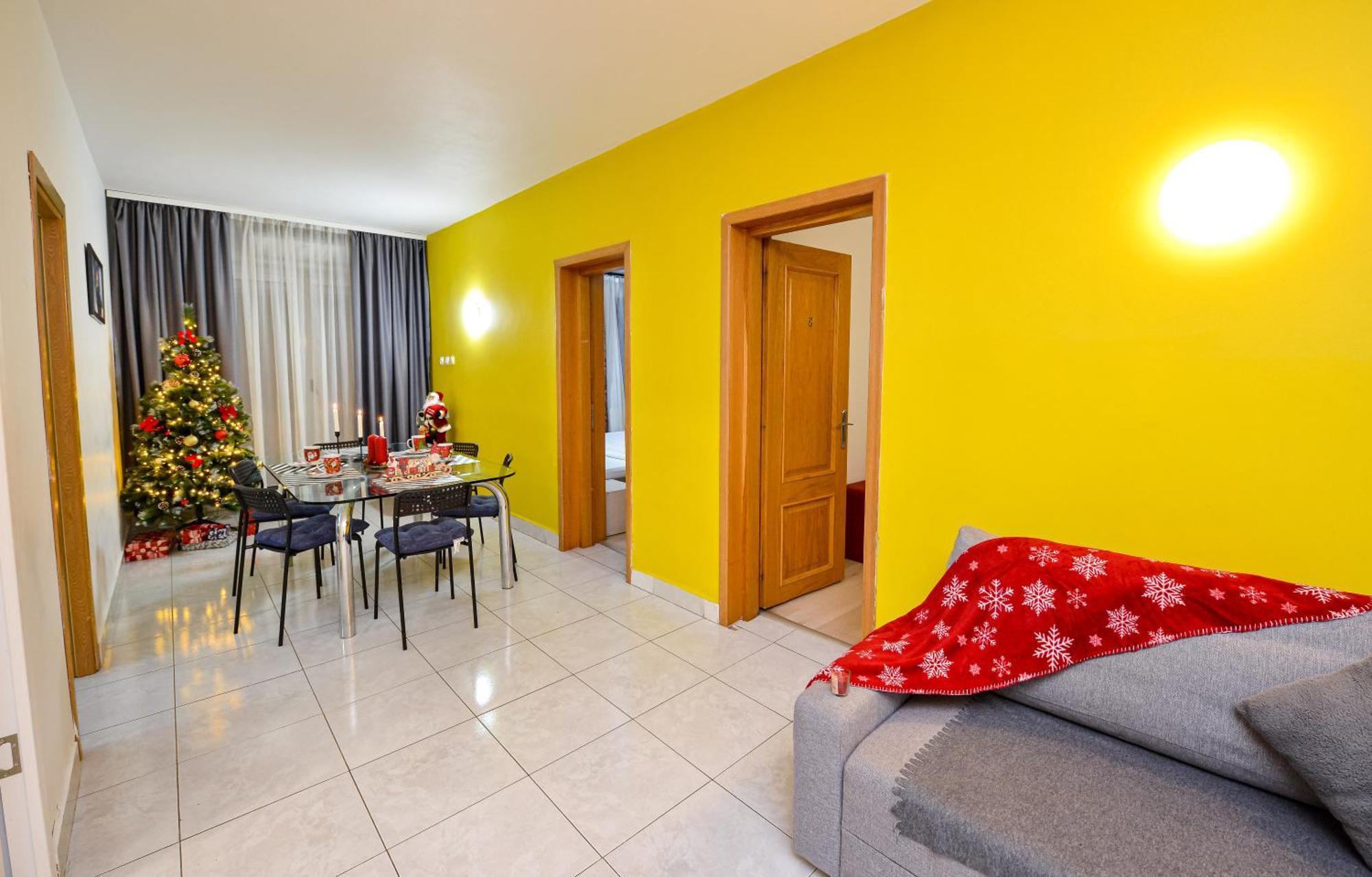 The Lincoln Suites - Central Shabbat Friendly Apartments Бухарест Екстер'єр фото