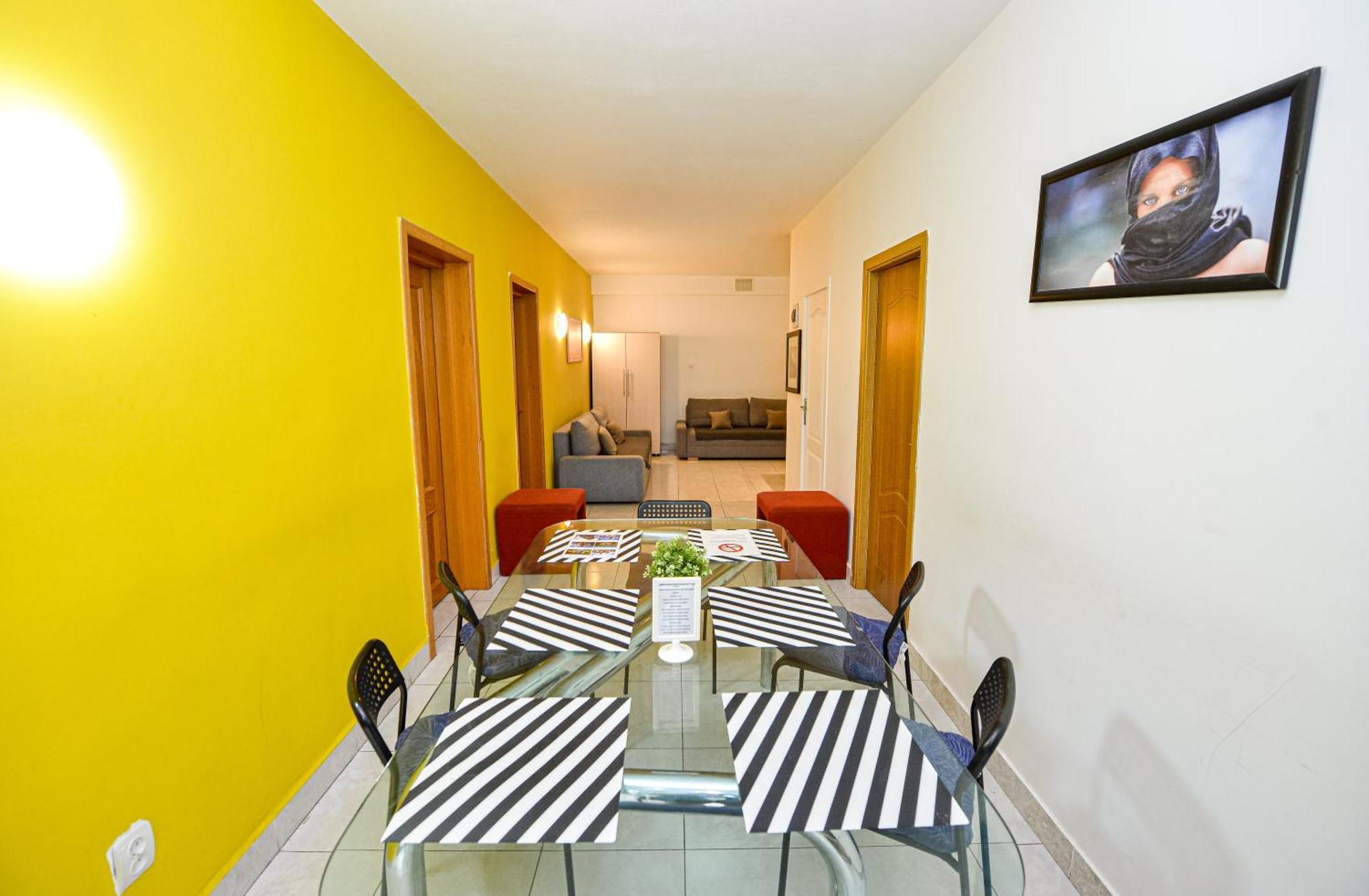 The Lincoln Suites - Central Shabbat Friendly Apartments Бухарест Екстер'єр фото