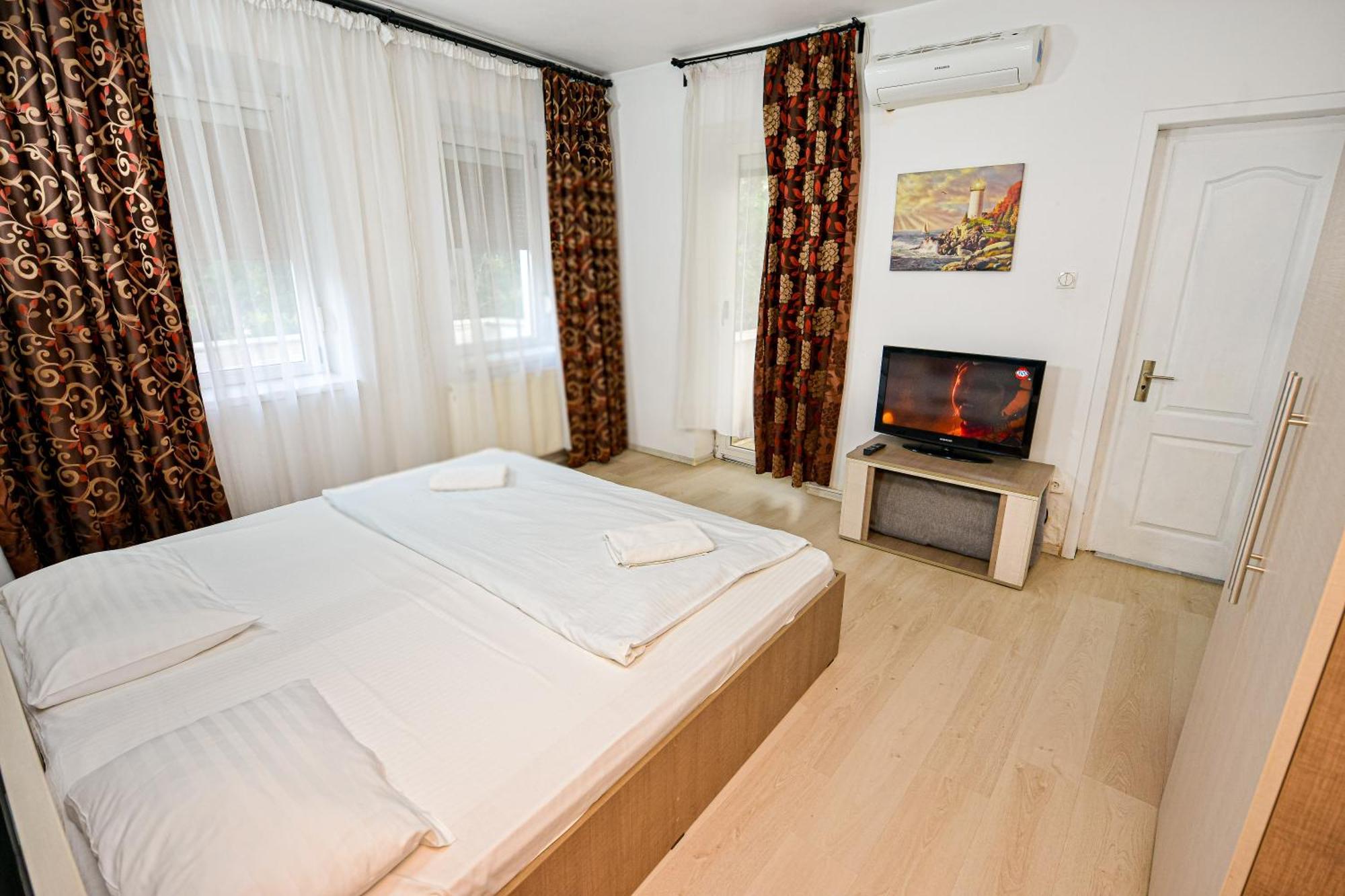 The Lincoln Suites - Central Shabbat Friendly Apartments Бухарест Екстер'єр фото