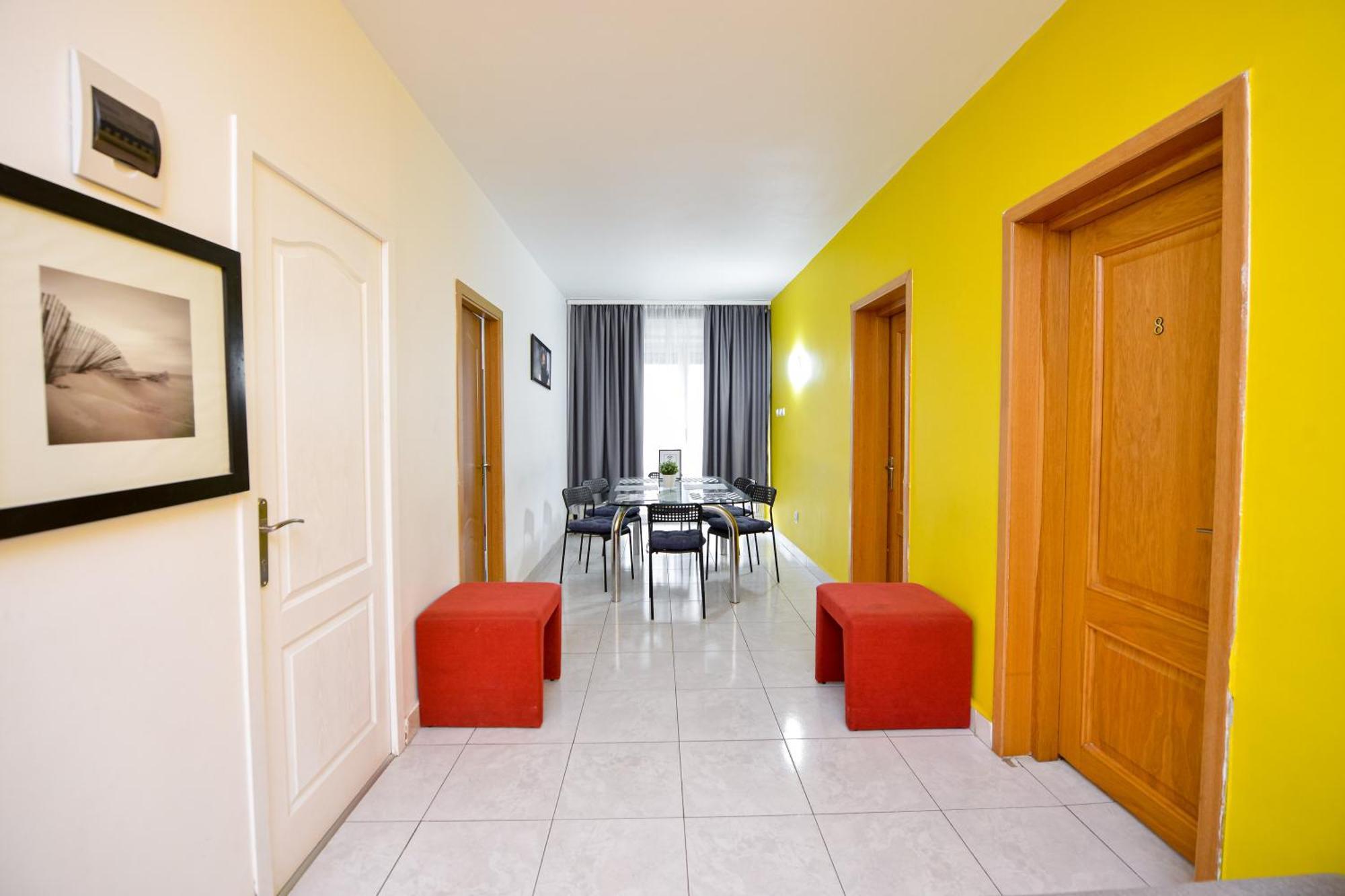 The Lincoln Suites - Central Shabbat Friendly Apartments Бухарест Екстер'єр фото