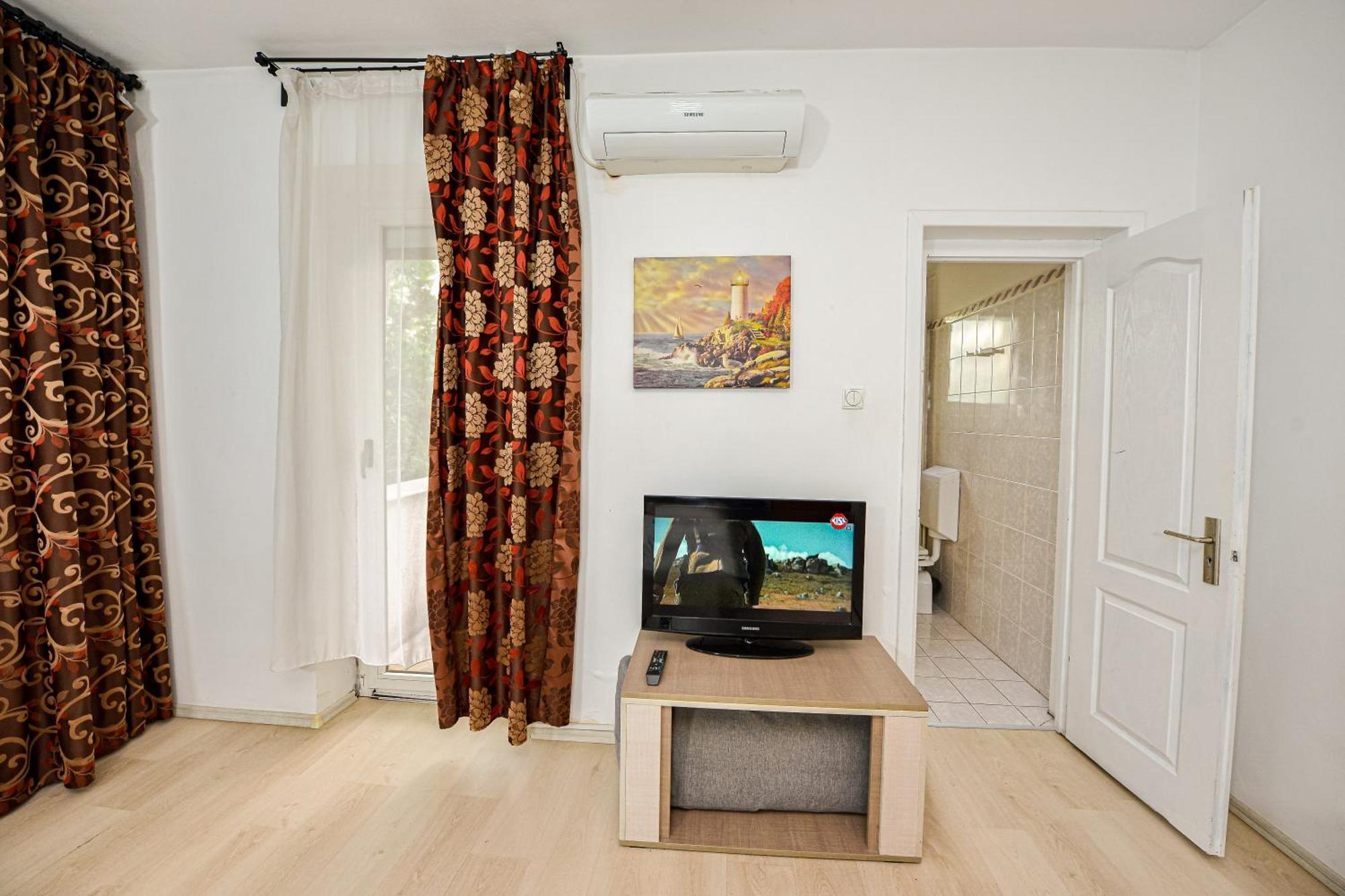 The Lincoln Suites - Central Shabbat Friendly Apartments Бухарест Екстер'єр фото