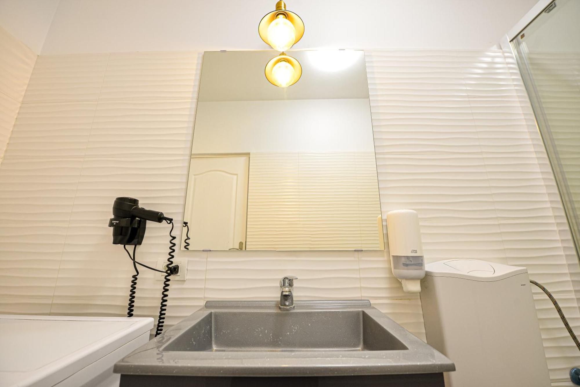 The Lincoln Suites - Central Shabbat Friendly Apartments Бухарест Екстер'єр фото