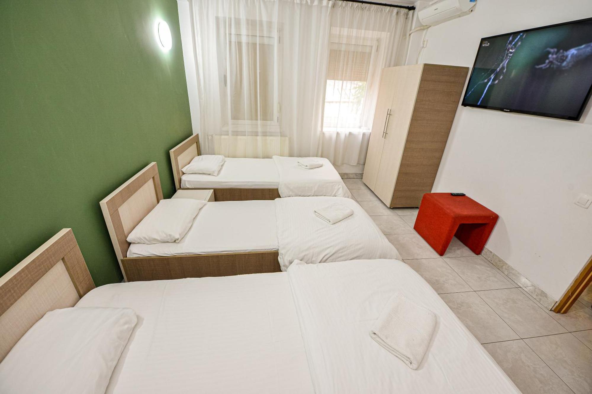 The Lincoln Suites - Central Shabbat Friendly Apartments Бухарест Екстер'єр фото